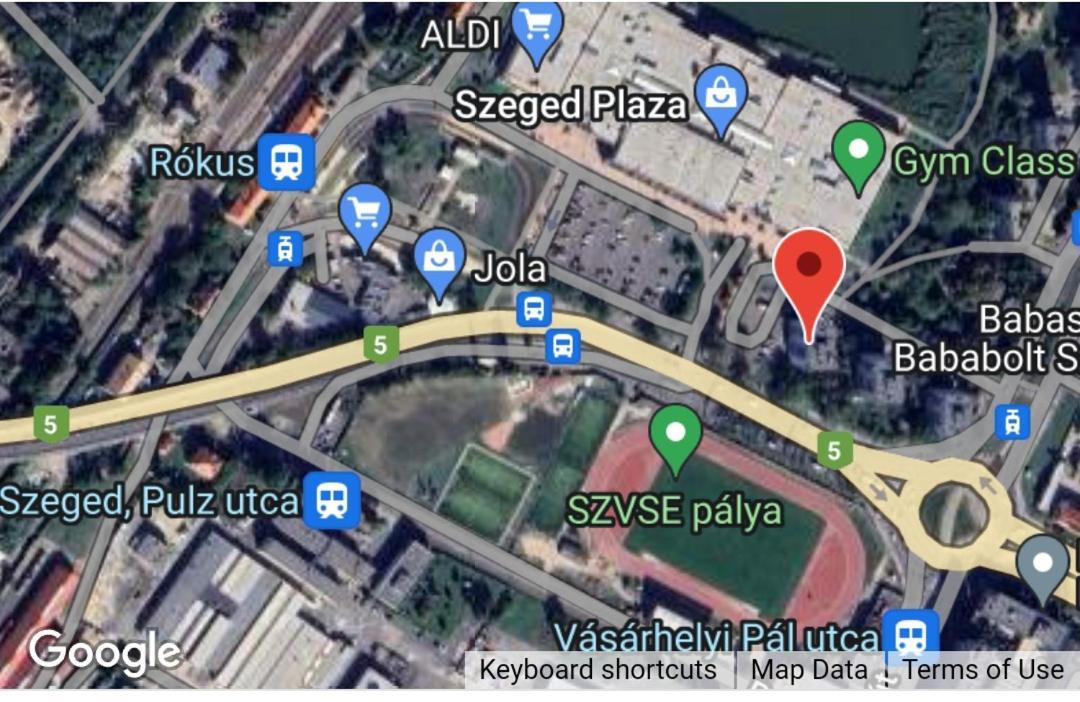 Panorama Apartment Near Szeged Plaza 外观 照片